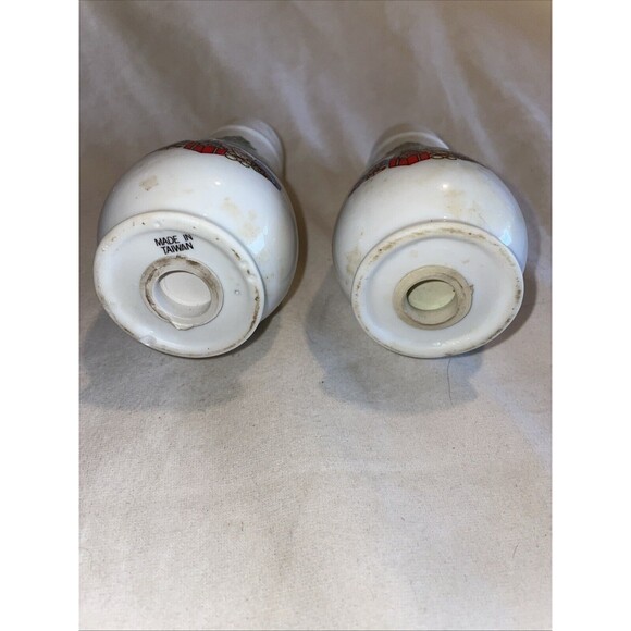 Vintage WOOLWORTH CHRISTMAS TREE Porcelain Salt & Pepper Shakers w/ Gold Trim - Picture 4 of 8